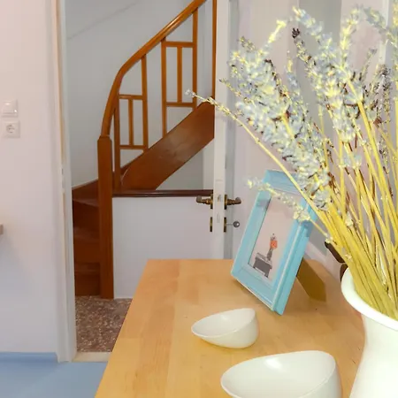 Sophellie's Place Apartment