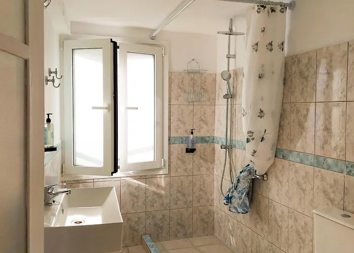 Sophellie's Place Skiathos Town